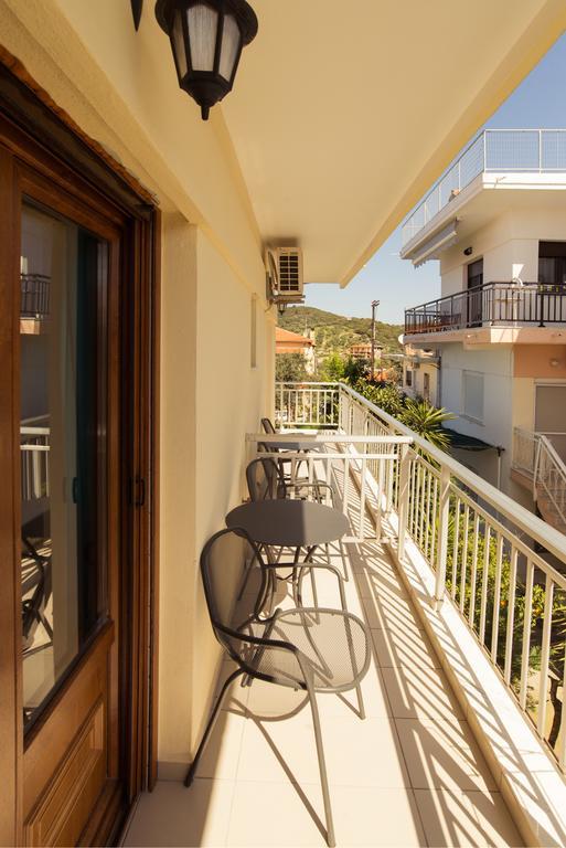 Emmeleia Accommodation By Maria Riga Ouranoupoli Exterior foto